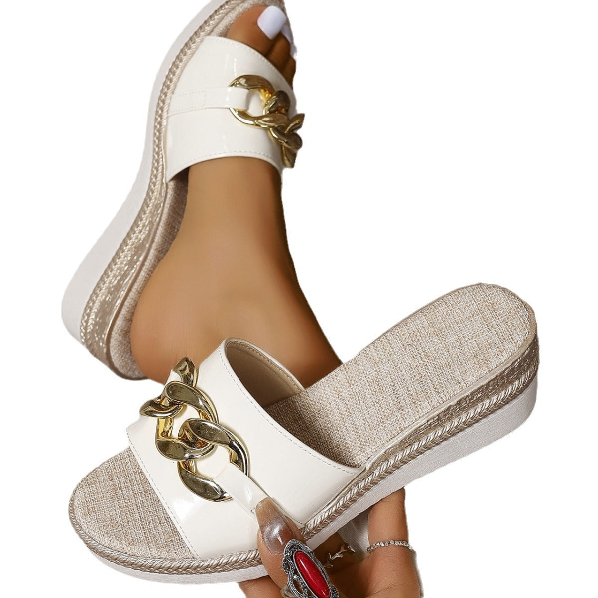 Damen modische Pantoletten mit goldenen Kettendetails und komfortabler Sohle Fudus