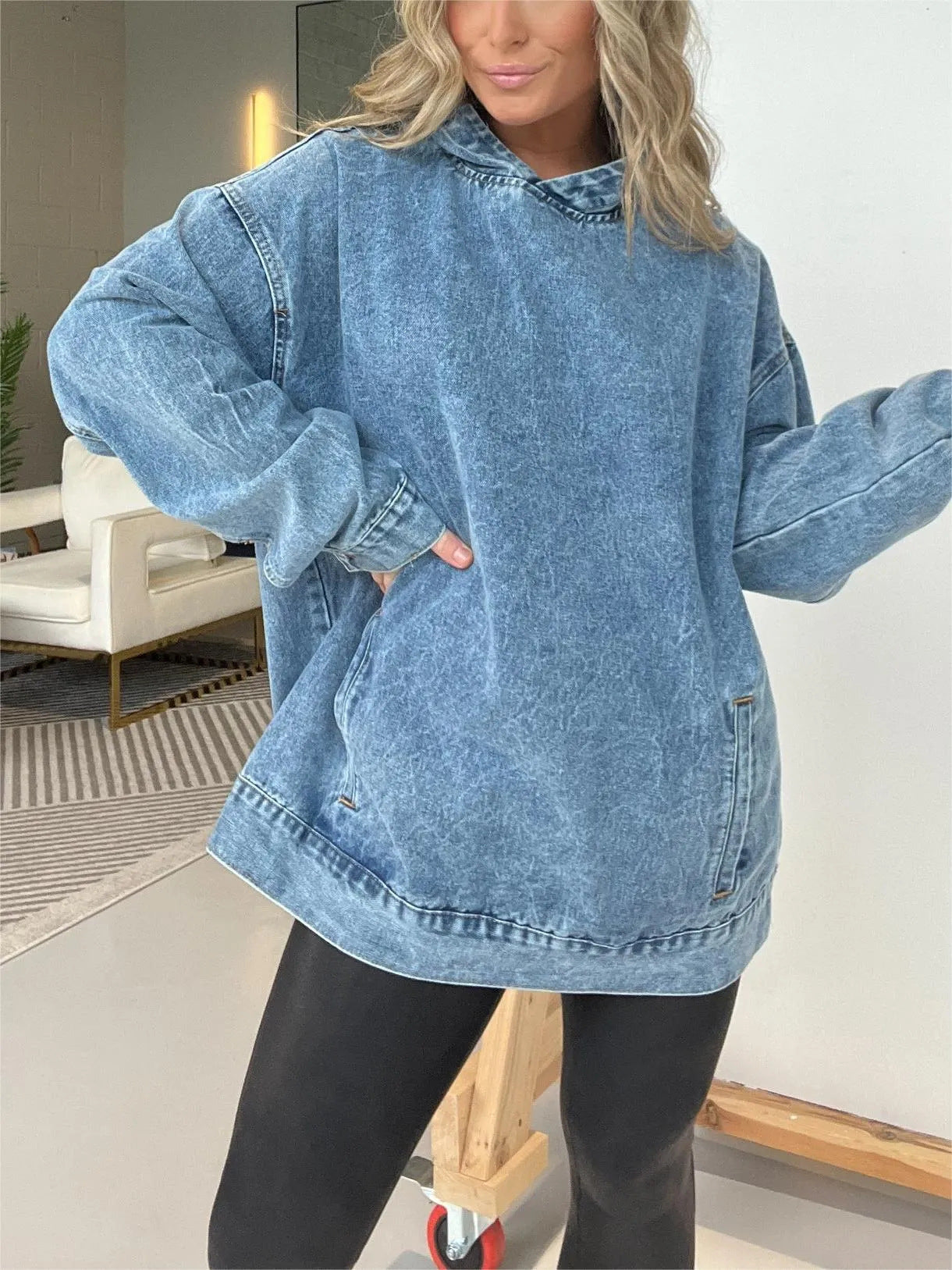 Damen Oversized Hoodie aus Denim mit praktischem Kängurutasche Fudus