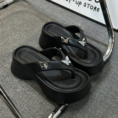 Damen Komfortable Flip-Flops mit eleganten Schmetterlingsakzenten und ergonomischer Sohle Fudus