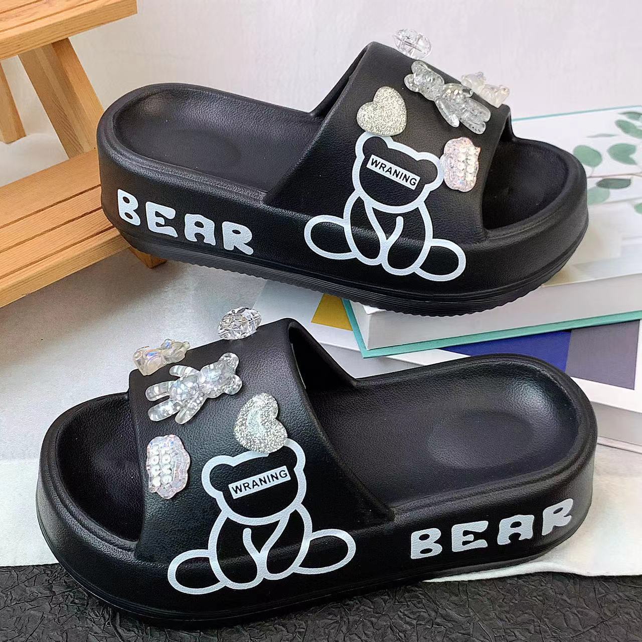 Damen Freizeit-Slipper mit tierischem Motiv und funkelnden Applikationen Fudus