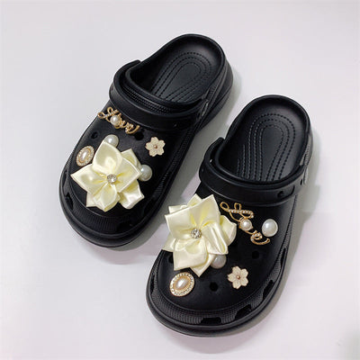 Damen Verspielte Clogs mit elegantem Blumenschmuck und personalisierten Akzenten Fudus