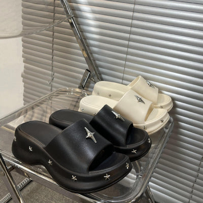 Damen Luxuriöse Slides mit edelem Schmuckdetail Fudus