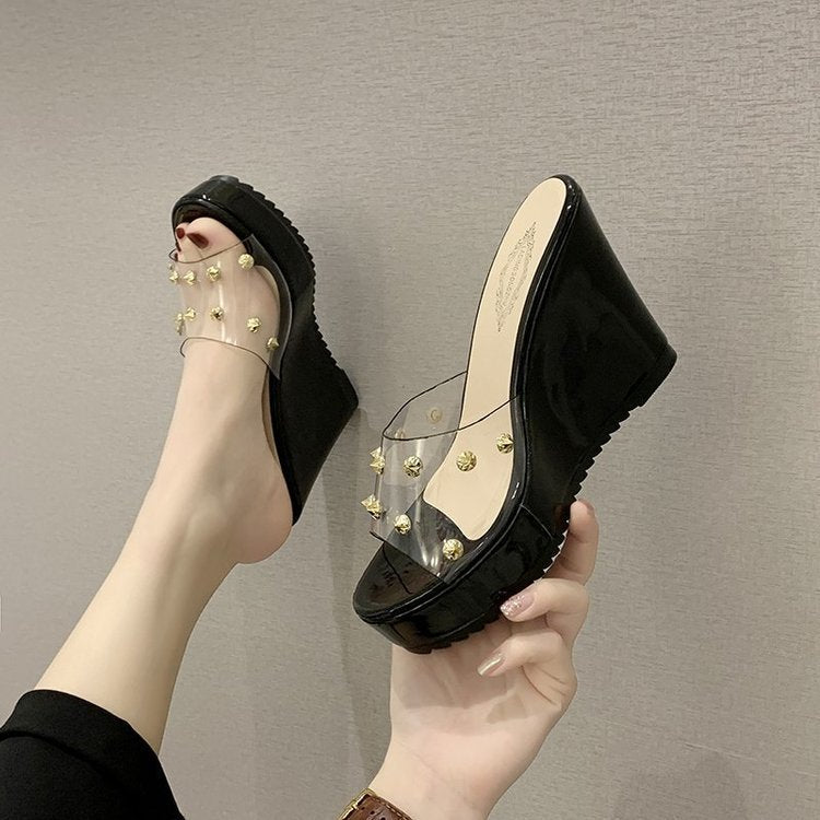 Damen Wedge-Sandalen mit transparentem Obermaterial und dekorativen Schmucksteinen Fudus