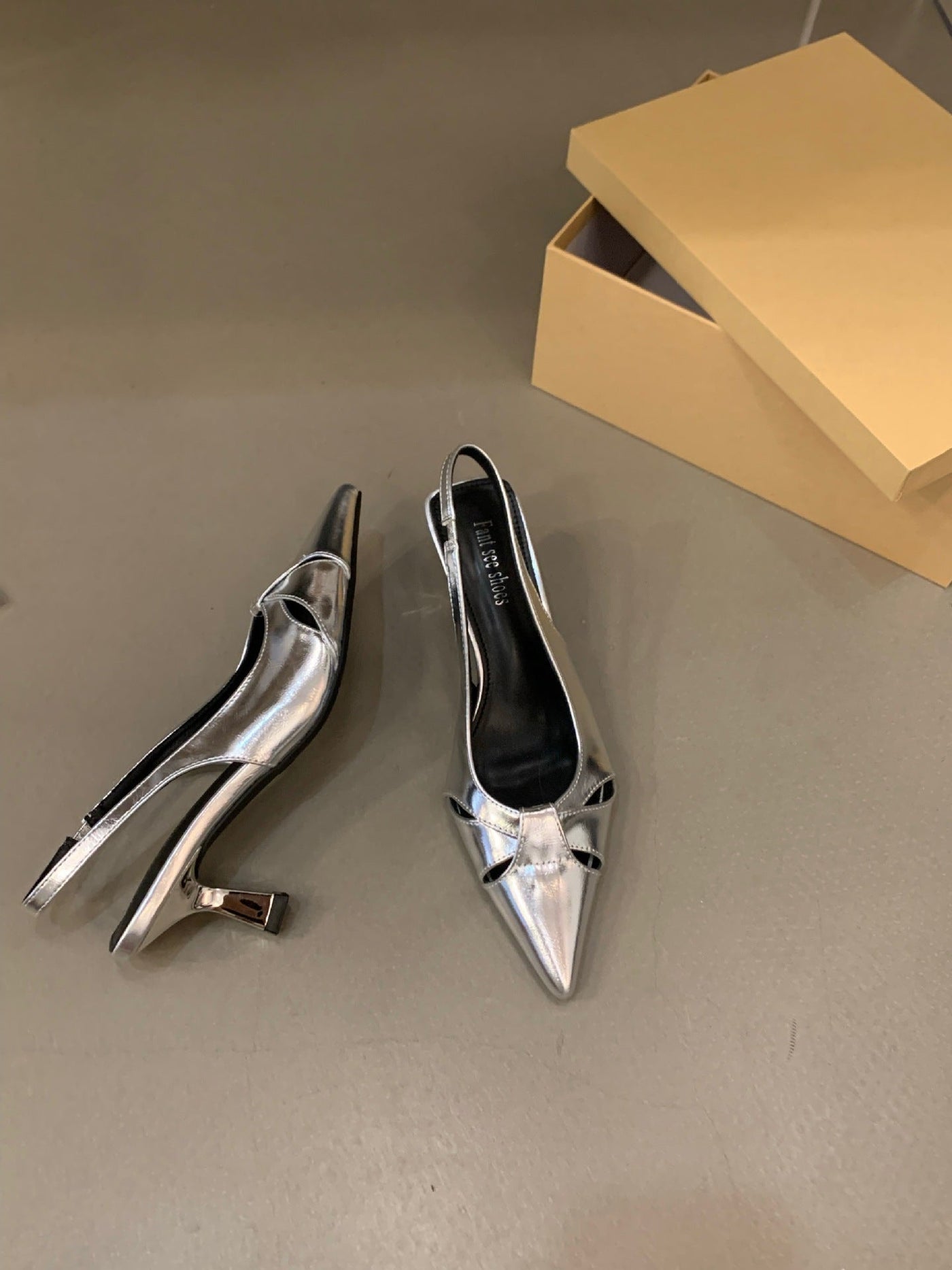 Damen Slingback-Pumps mit spitzem Zehenbereich und dekorativem Schleifen-Design Fudus