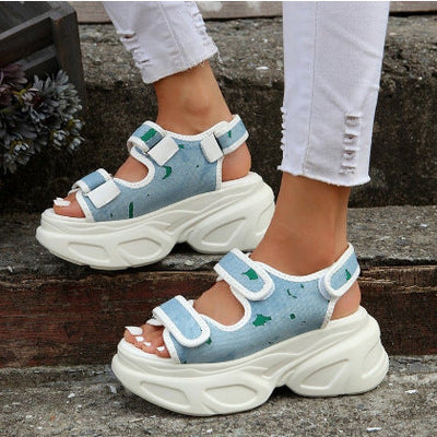 Damen Komfortable Plateau-Sandalen mit verstellbaren Riemen und modischem Tiermuster Fudus