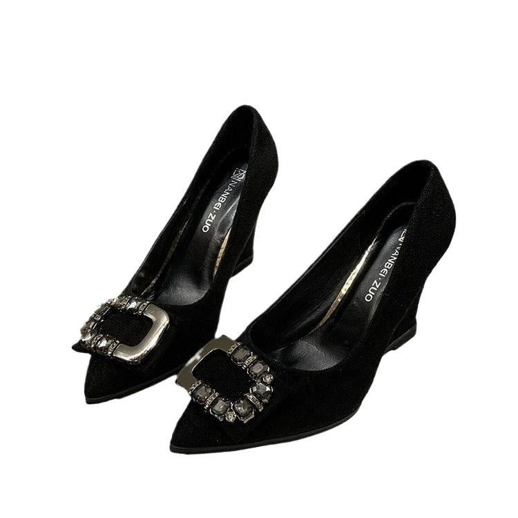 Damen Wedge-Pumps mit luxuriösem Schmuckdetail und elegantem Design Fudus