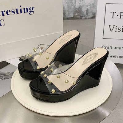 Damen Wedge-Sandalen mit transparentem Obermaterial und dekorativen Schmucksteinen Fudus