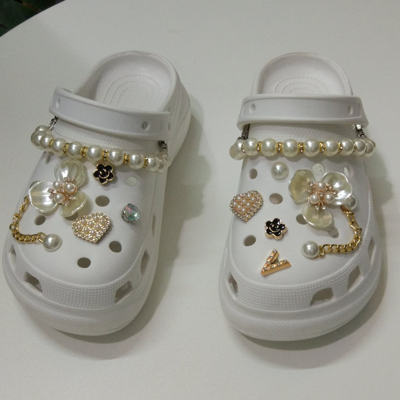 Damen Modische Clogs mit luxuriösen Schmuckapplikationen Fudus