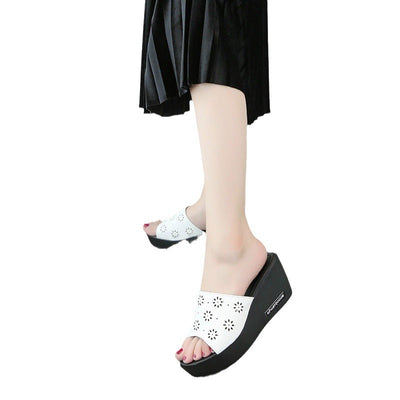 Damen Wedge-Pantoletten mit elegantem Lochmuster und rutschfester Sohle Fudus