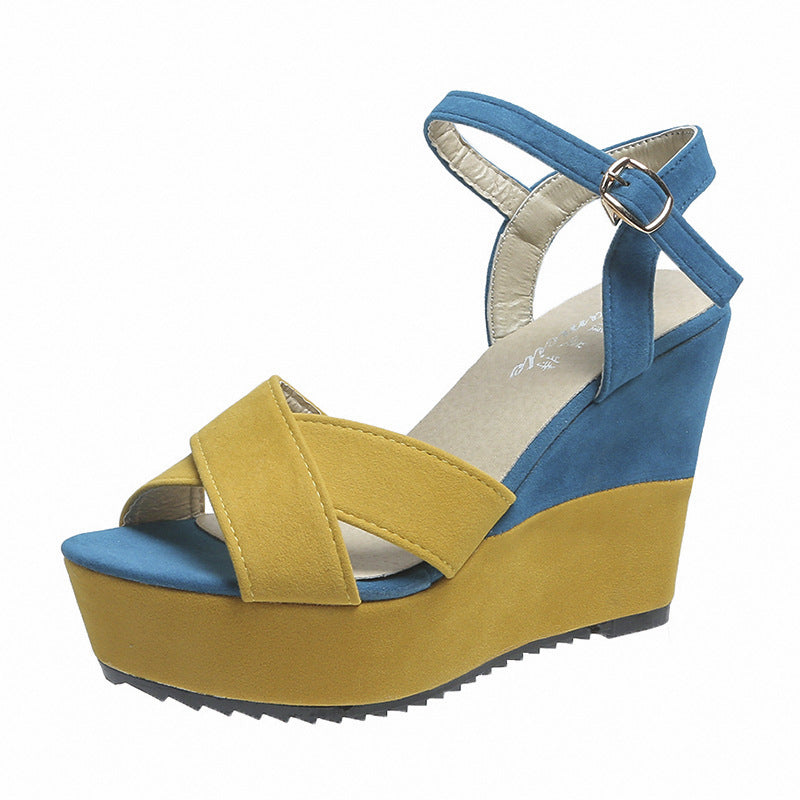 Damen Wedge-Sandalen mit gekreuzten Riemen und komfortabler Fußbettung Fudus