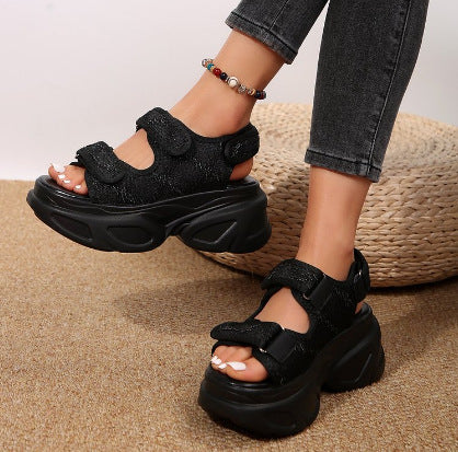 Damen Komfortable Plateau-Sandalen mit verstellbaren Riemen und modischem Tiermuster Fudus