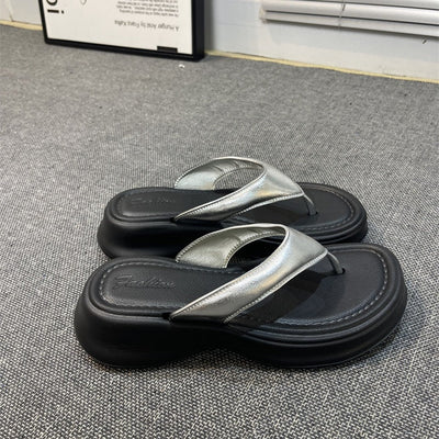 Damen Elegante Zehentrenner mit komfortablem Fußbett und modischem Metall-Design Fudus