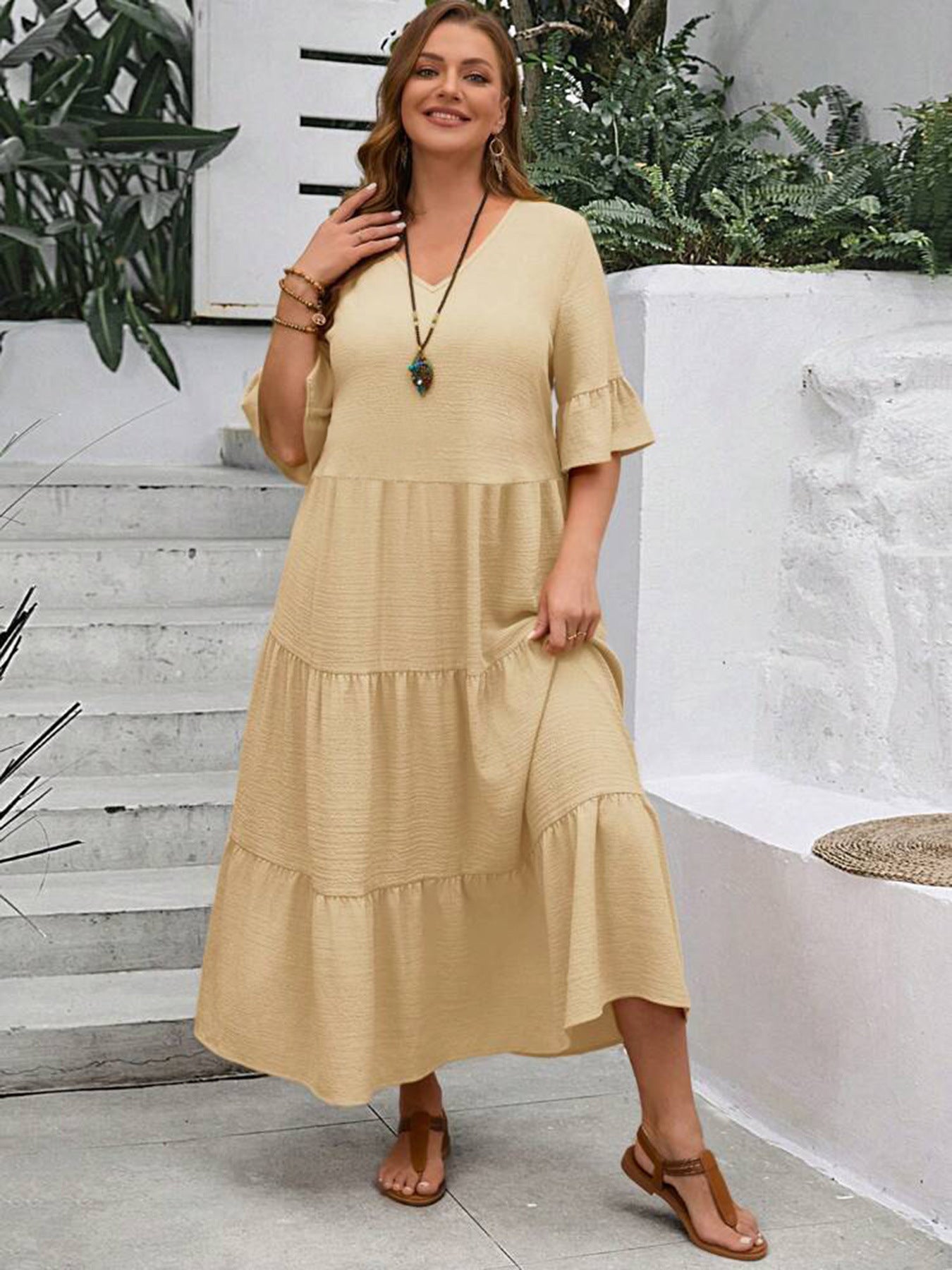 Elisa | Plus Size V-Ausschnitt-Kleid