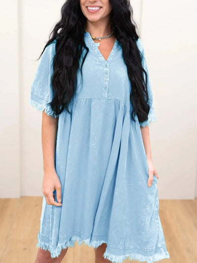 Damen Sommerkleid mit eleganter Knopfleiste und fransigem Saum Fudus