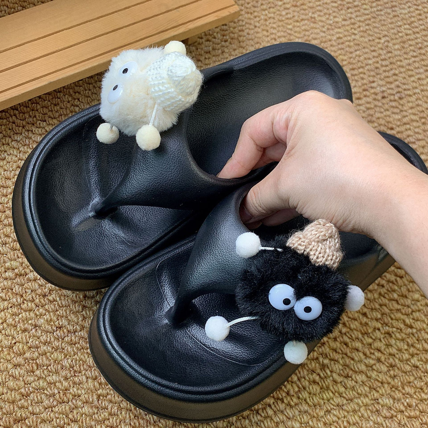 Damen Lustige und bequeme Badesandalen mit auffälligem Tiermotiv Fudus