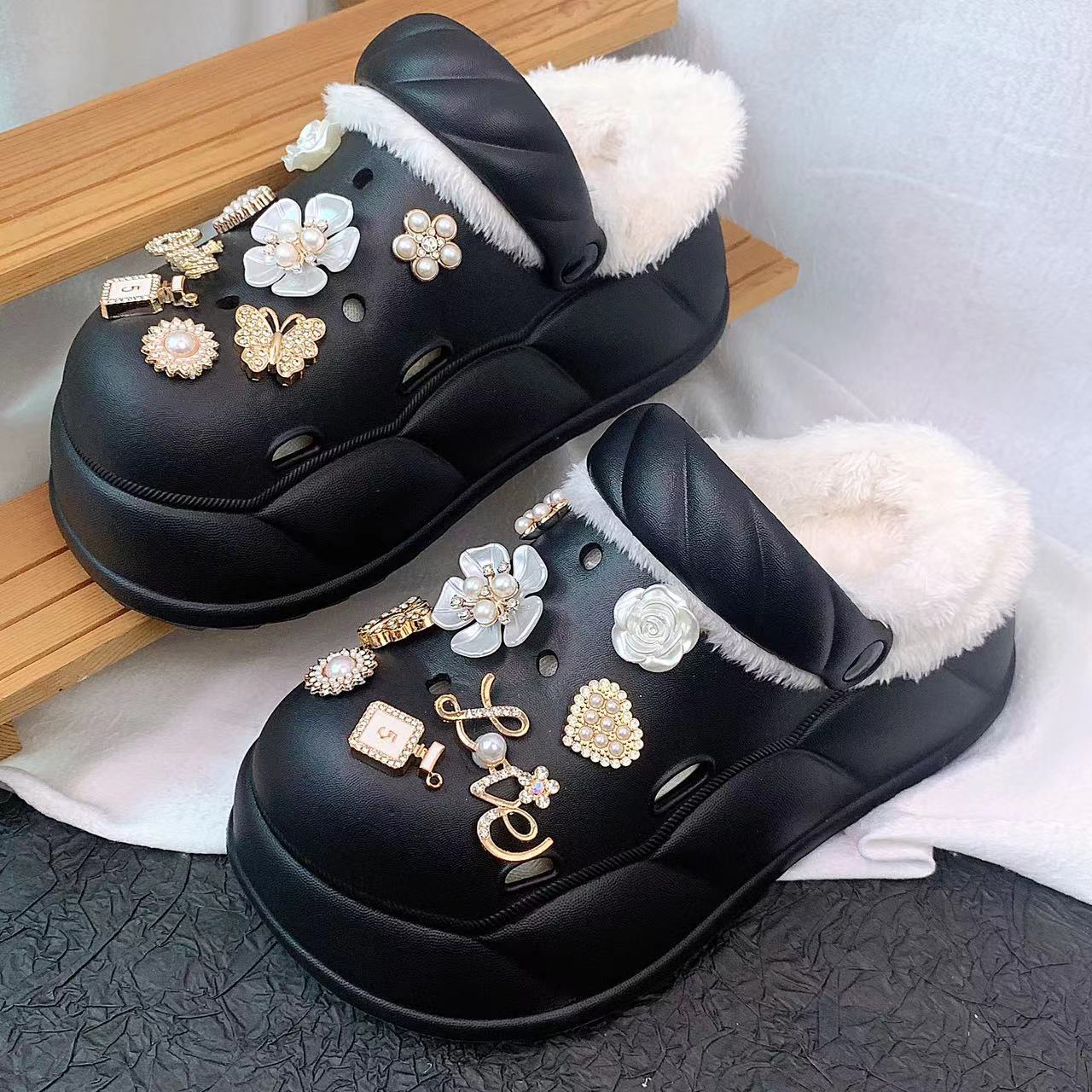 Damen Komfortable Clogs mit luxuriösen Verzierungen und weichem Futter Fudus