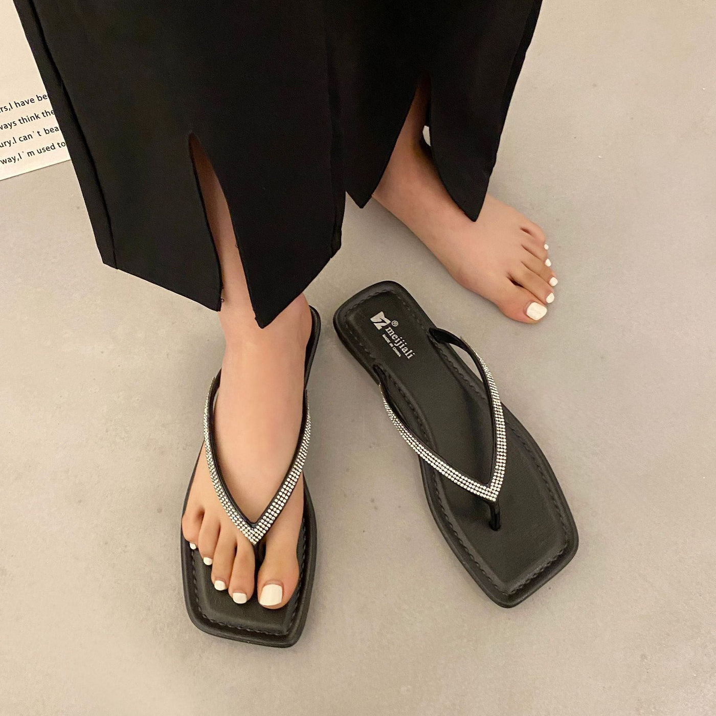 Damen Elegante Zehentrenner mit glitzernden Akzenten Fudus