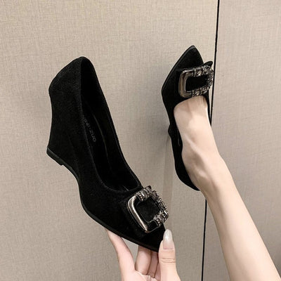 Damen Wedge-Pumps mit luxuriösem Schmuckdetail und elegantem Design Fudus