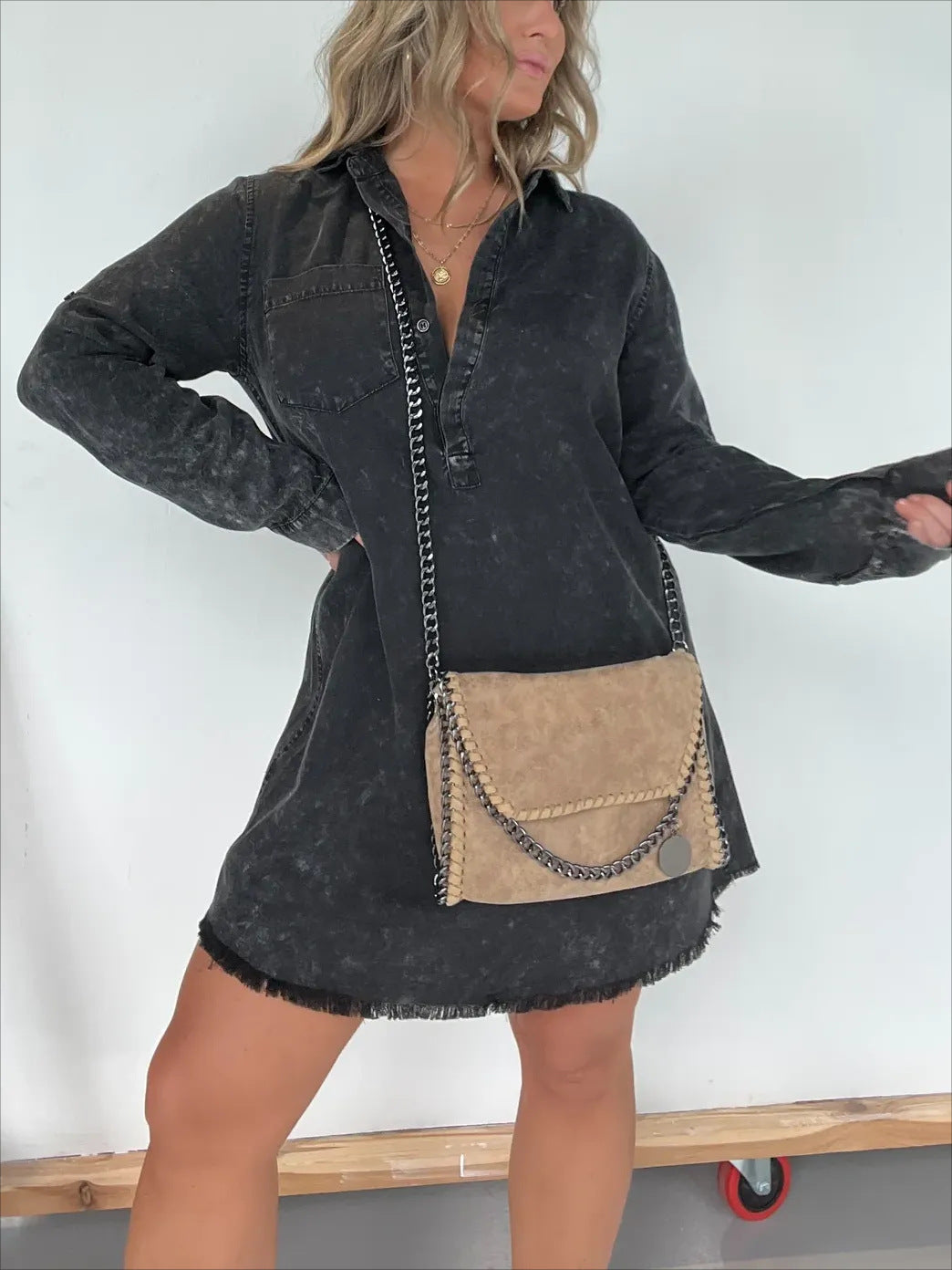 Damen Denim-Langarmkleid mit strukturiertem Samt-Design und knöpfbarer Leiste Fudus