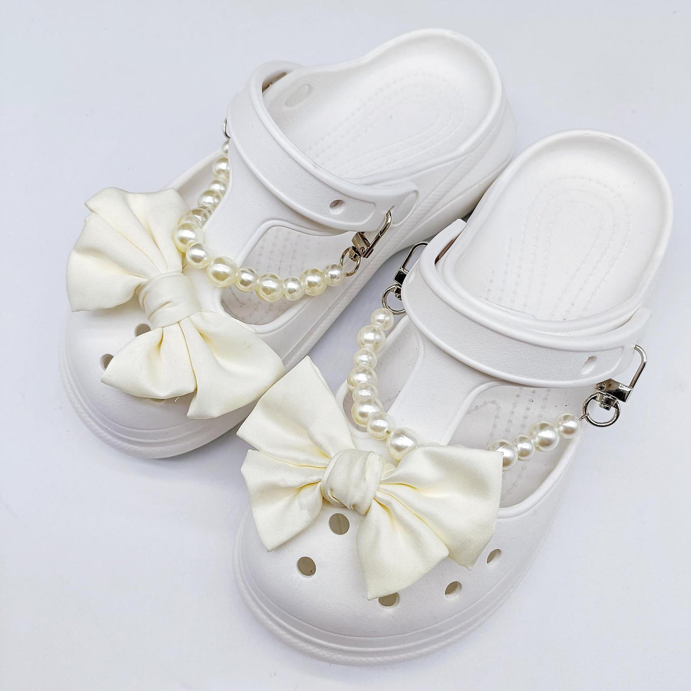 Damen Clogs mit modischer Perlenkette und Schleifenverzierung Fudus
