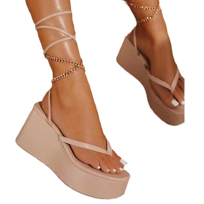 Damen Plateau-Sandalen mit verführerischen Riemen und glamourösen Kettenakzenten Fudus