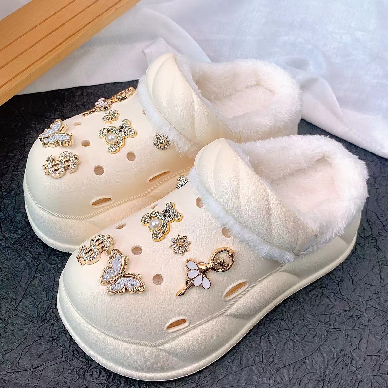 Damen Kuschelige Clogs mit glamourösen Verzierungen Fudus