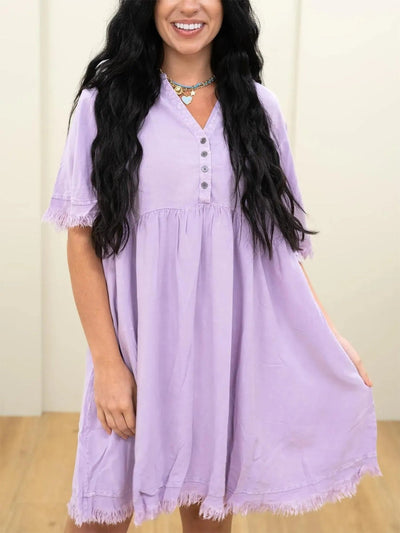 Damen Sommerkleid mit eleganter Knopfleiste und fransigem Saum Fudus