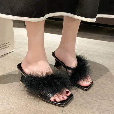 Damen elegante Sandalen mit flauschigen Plüschriemen und blockartigen Absätzen Fudus