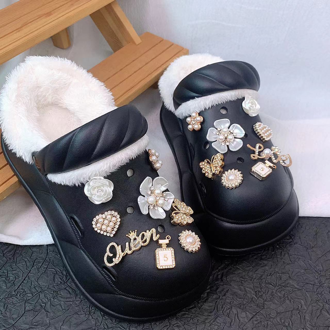 Damen Komfortable Clogs mit luxuriösen Verzierungen und weichem Futter Fudus