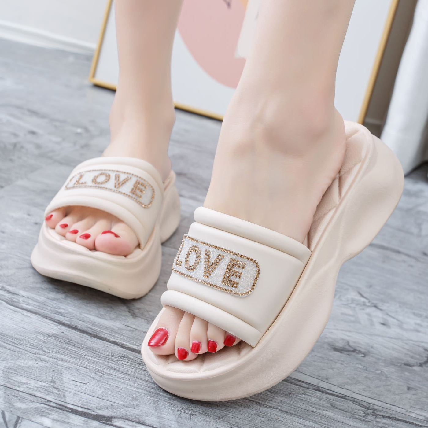 Damen Plattform-Slipper mit glitzerndem LOVE-Detail Fudus