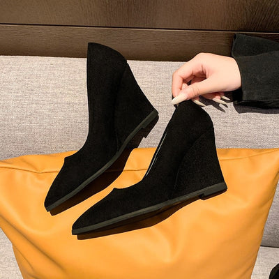 Damen Wedge-Pumps mit spitzem Zehenbereich und bequemer Innenpolsterung Fudus