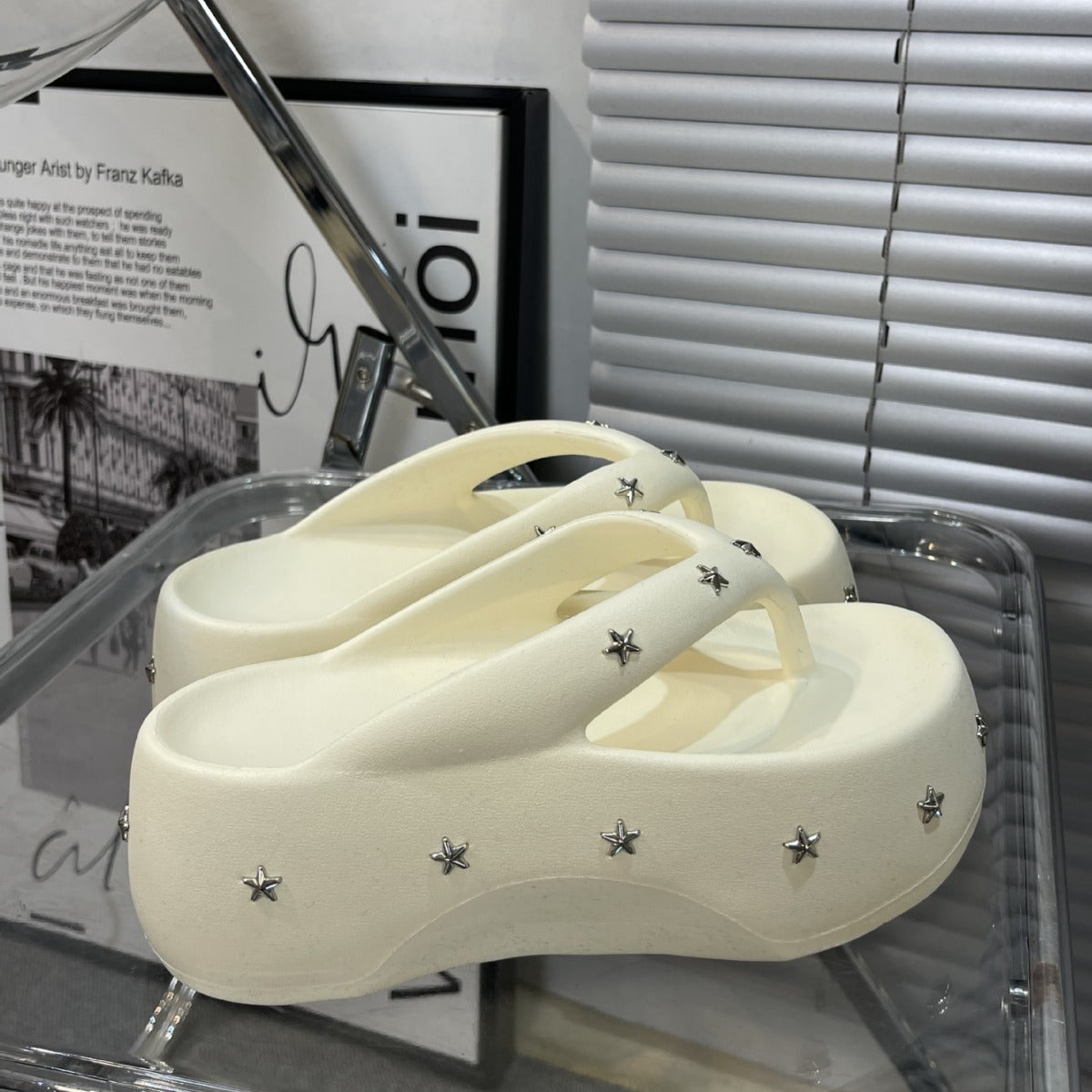 Damen Komfortable Flip-Flops mit dekorativem Sternen Schmuck Fudus