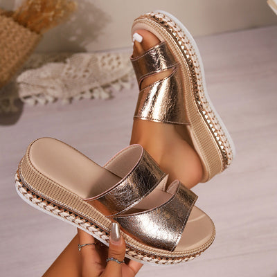 Damen modische Plattform-Sandalen mit glänzendem Obermaterial und stilvollem Riemen Fudus