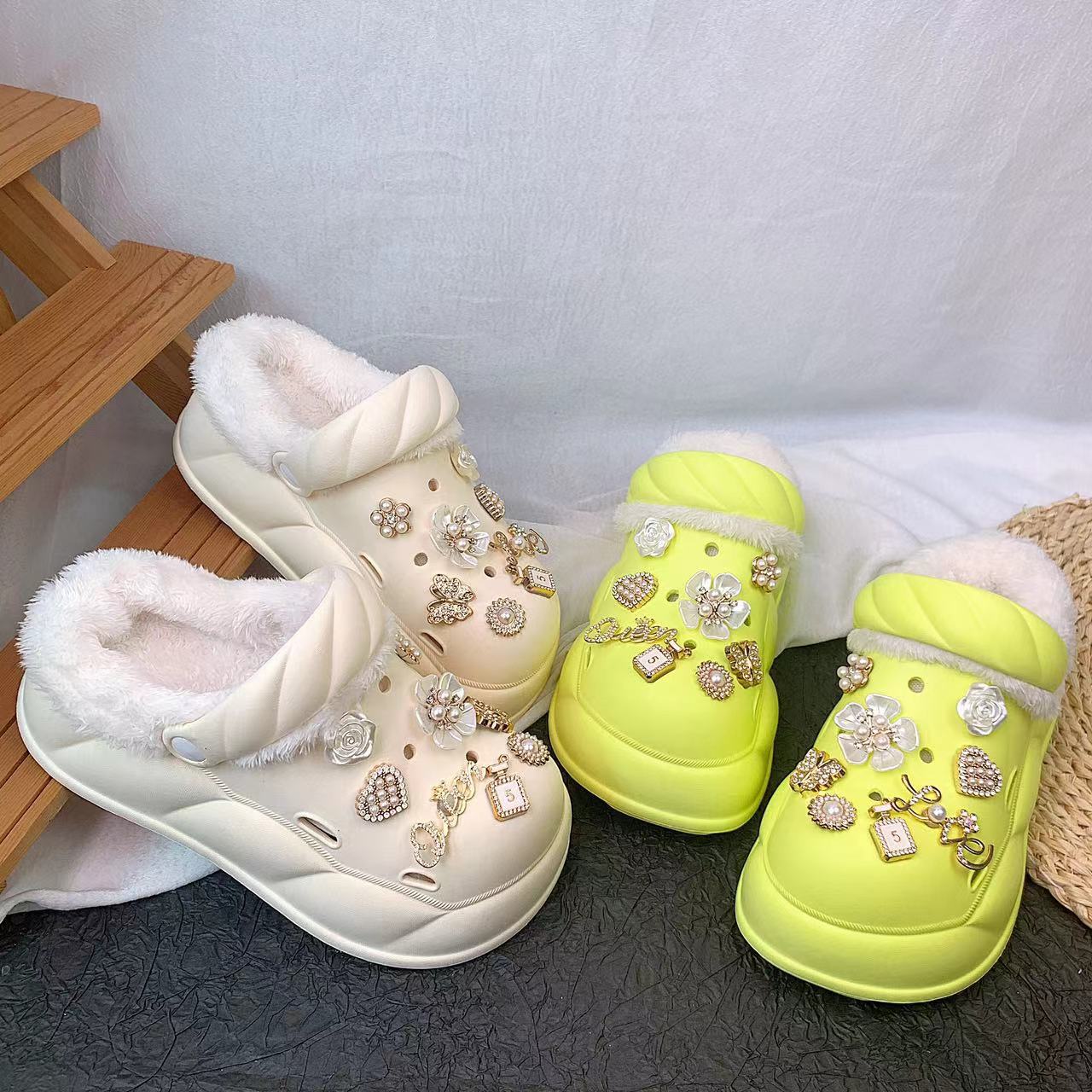 Damen Komfortable Clogs mit luxuriösen Verzierungen und weichem Futter Fudus