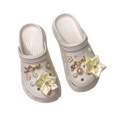 Damen Verspielte Clogs mit elegantem Blumenschmuck und personalisierten Akzenten Fudus
