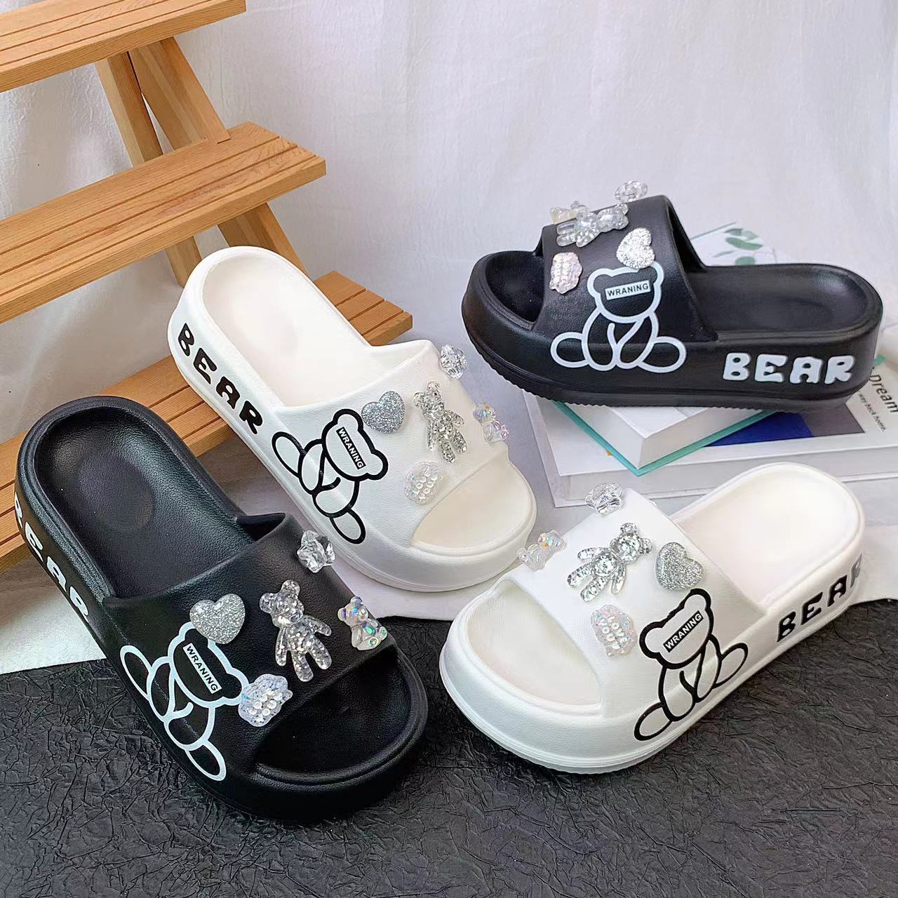 Damen Freizeit-Slipper mit tierischem Motiv und funkelnden Applikationen Fudus