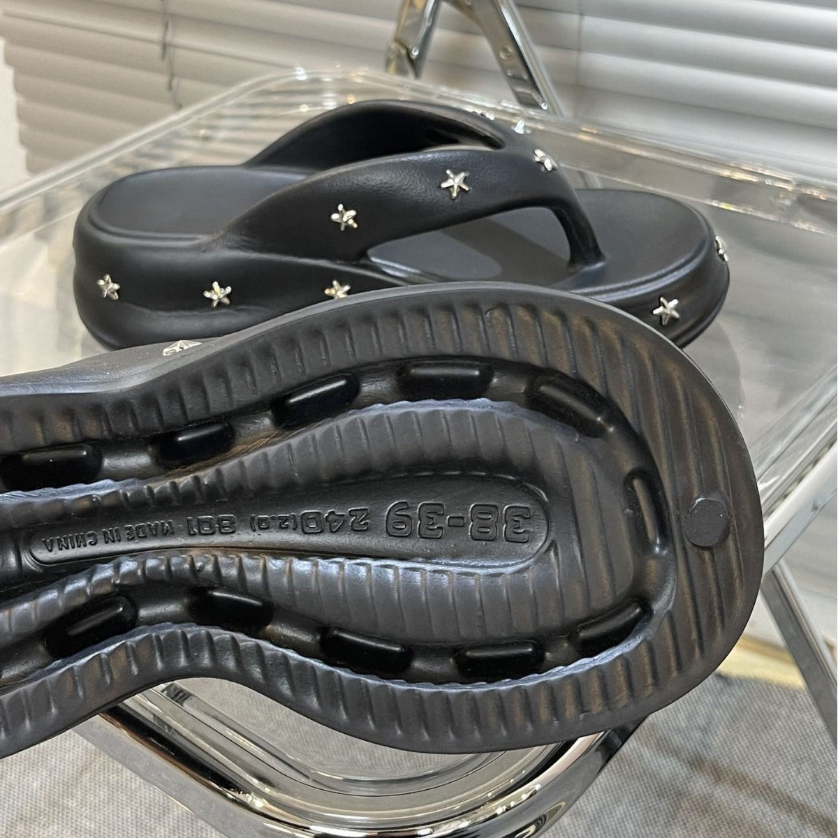 Damen Komfortable Slides mit glamourösen Sternenapplikationen Fudus