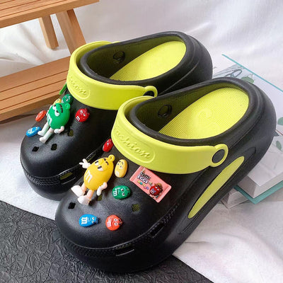 Damen Spaßige und kreative Clogs mit bunten Accessoires Fudus
