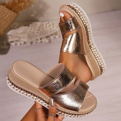 Damen modische Plattform-Sandalen mit glänzendem Obermaterial und stilvollem Riemen Fudus