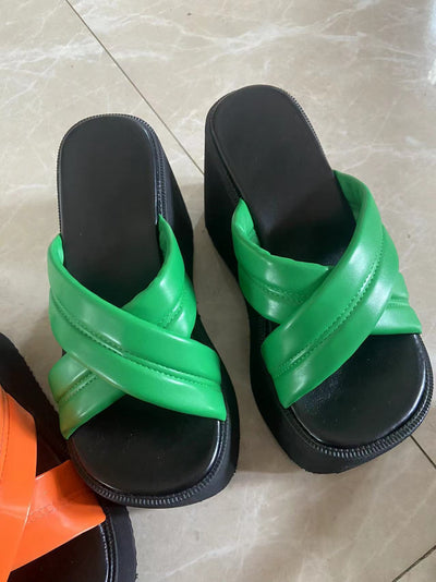 Damen Plattform-Pantoletten mit verstellbarem Riemen Fudus