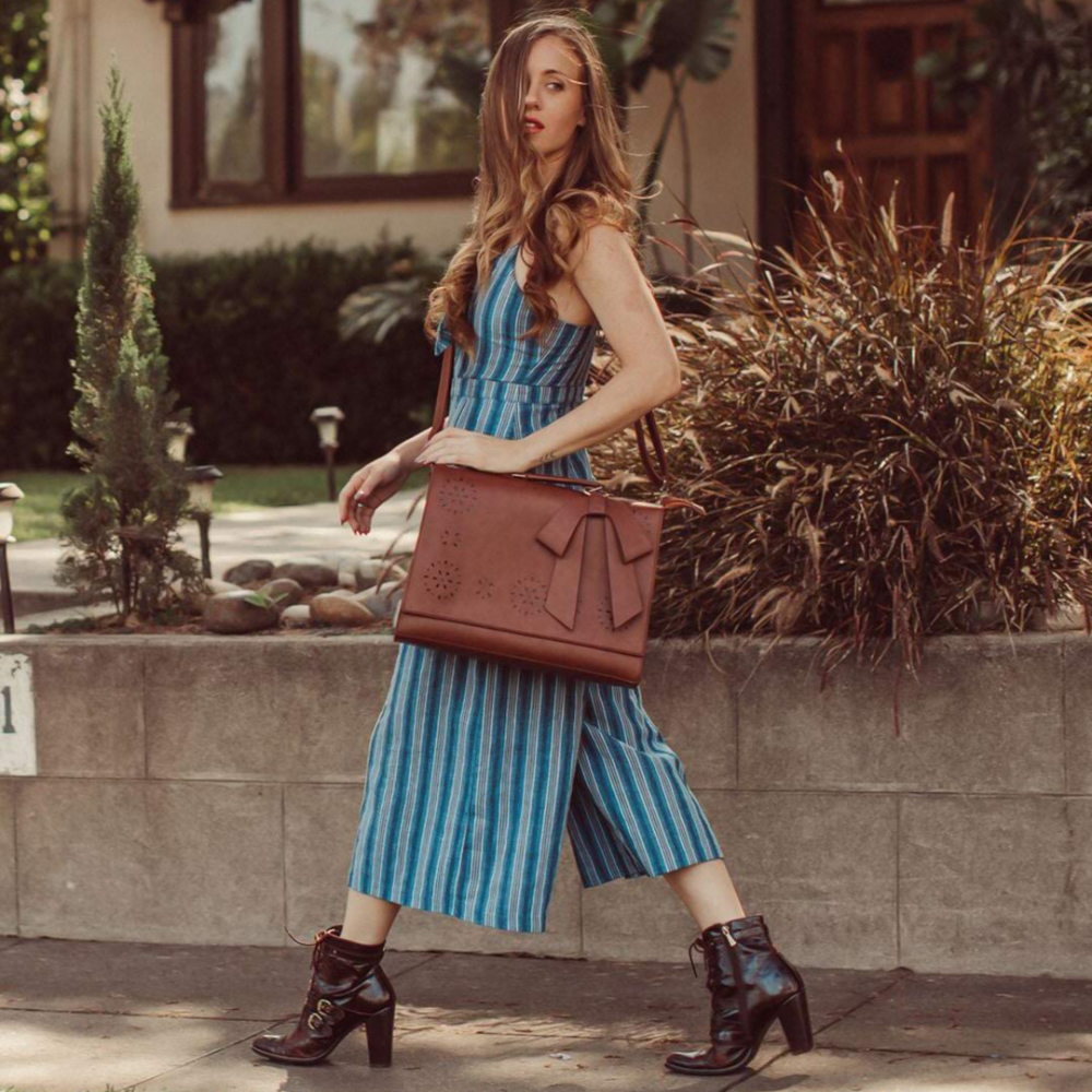 Elegante Umhängetasche | Cut-Out-Design & Schleife | Femininer Stil