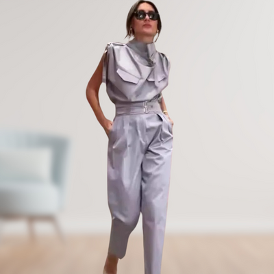 Ärmelloser Jumpsuit | Taillierter Schnitt | Elegante Raffinesse