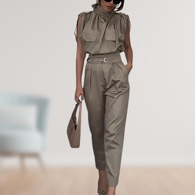Ärmelloser Jumpsuit | Taillierter Schnitt | Elegante Raffinesse