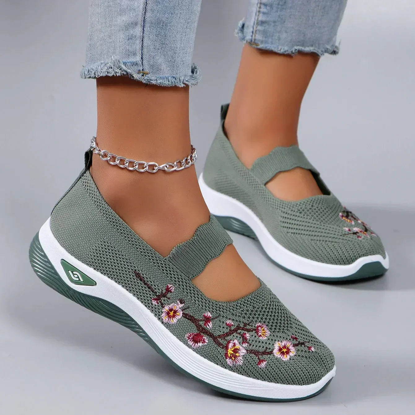 Sofi™ | Sommersandalen mit Stickerei