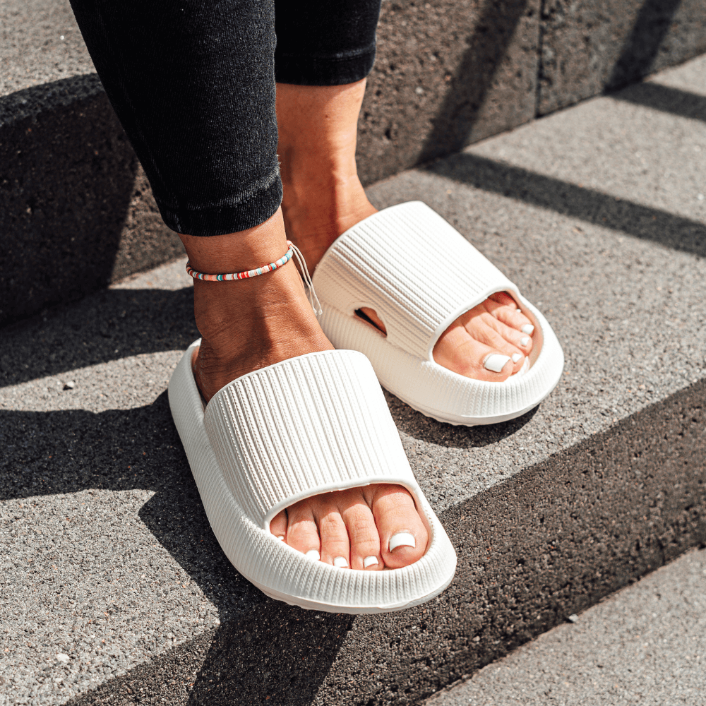 Slide-Sandale mit Strukturband | Extra-Sohle | Bequem & Modern