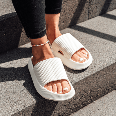 Slide-Sandale mit Strukturband | Extra-Sohle | Bequem & Modern