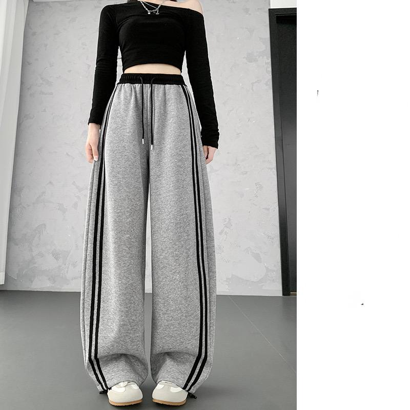 Tayra | Weit Geschnittene Jogginghose Mit Doppelseitigem Streifen