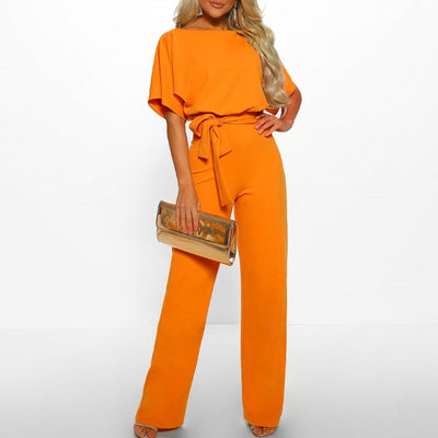 Kaisha - Moderner Jumpsuit mit weitem Bein und Gürtel