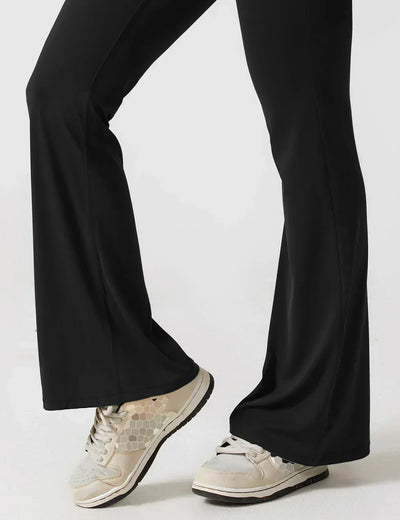 Rafael - Flared Jumpsuit mit tiefem V-Ausschnitt