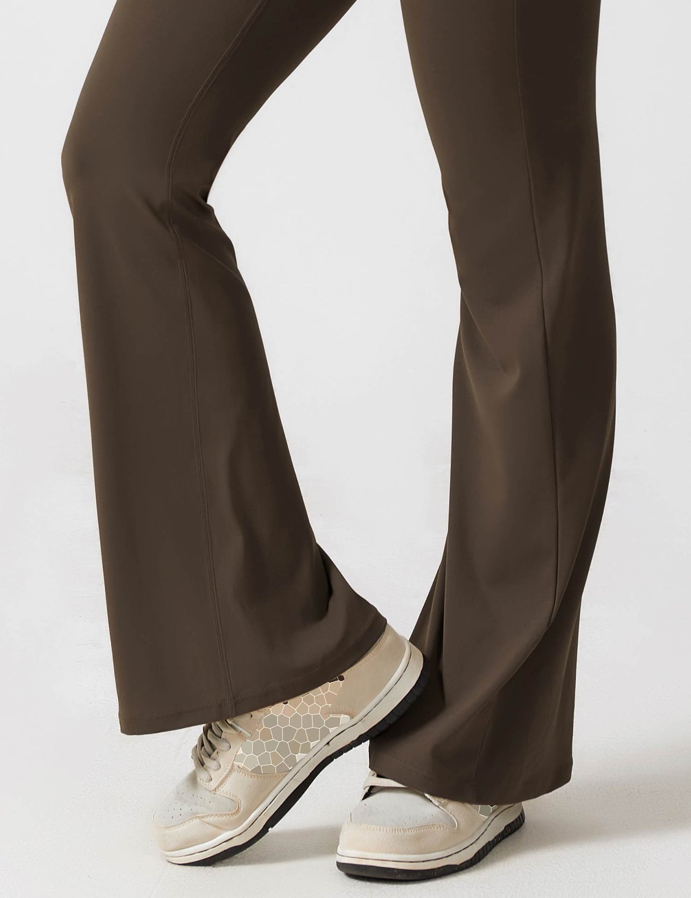 Rafael - Flared Jumpsuit mit tiefem V-Ausschnitt